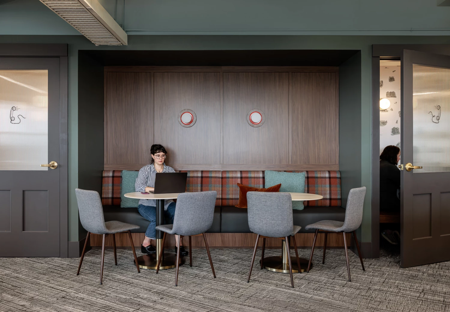 B&V_SmithTower_Web-15