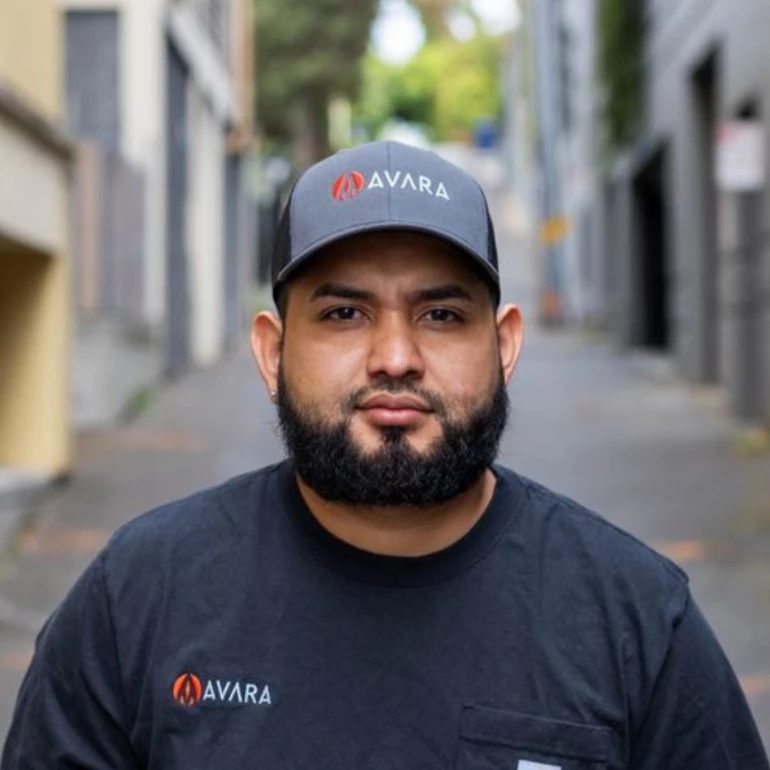 Linton Munoz Headshot Cropped